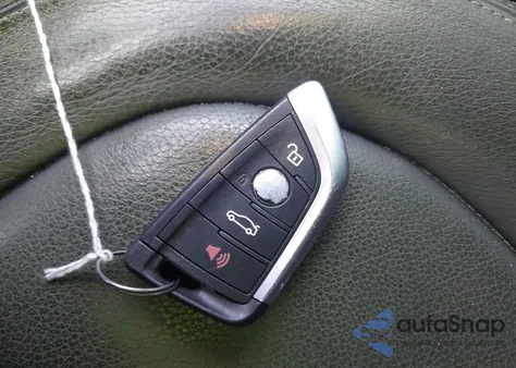 2018 BMW X1 xDrive28I z USA, uszkodzony, nr VIN WBXHT3C36J5K24933